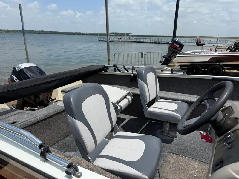 Slide: The Image of Fisher 16 Pro Avenger 2002 - 56