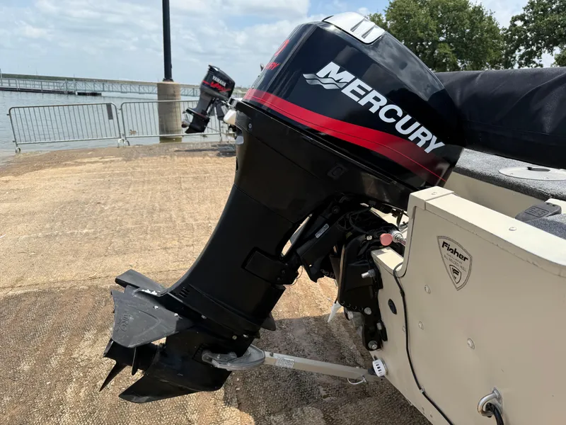 Slide: The Image of Fisher 16 Pro Avenger 2002 - 59