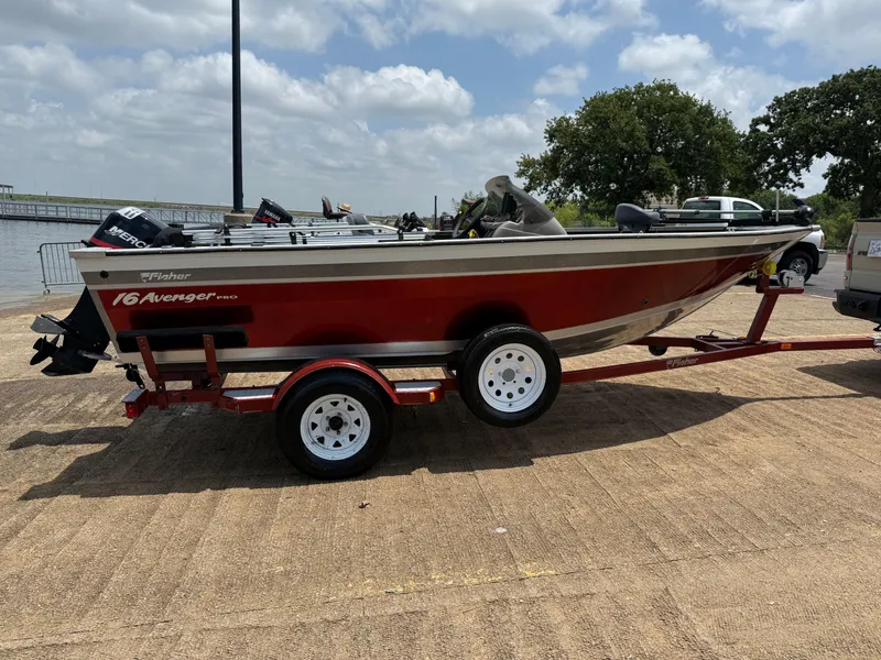 Slide: The Image of Fisher 16 Pro Avenger 2002 - 65