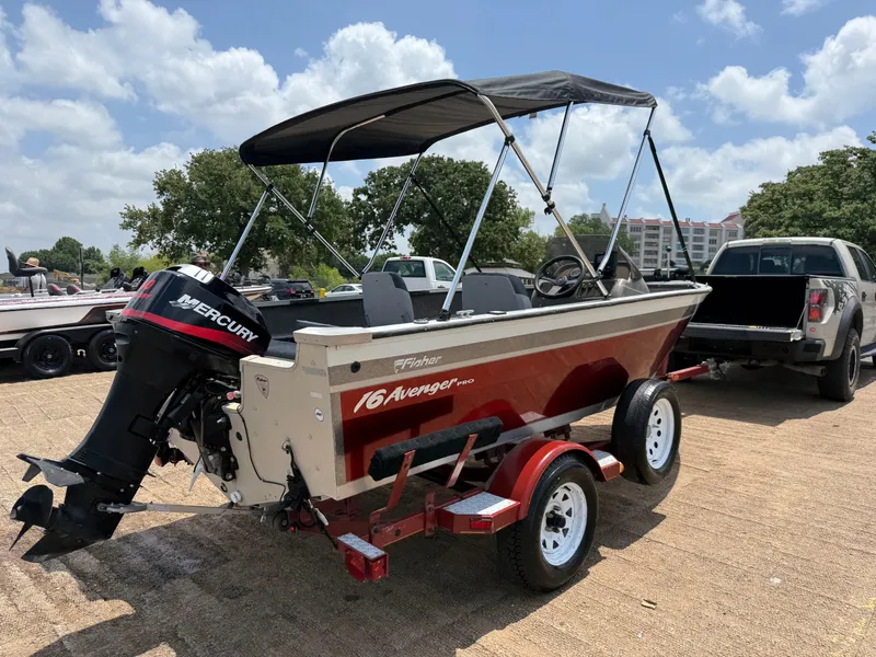 Slide: The Image of Fisher 16 Pro Avenger 2002 - 70