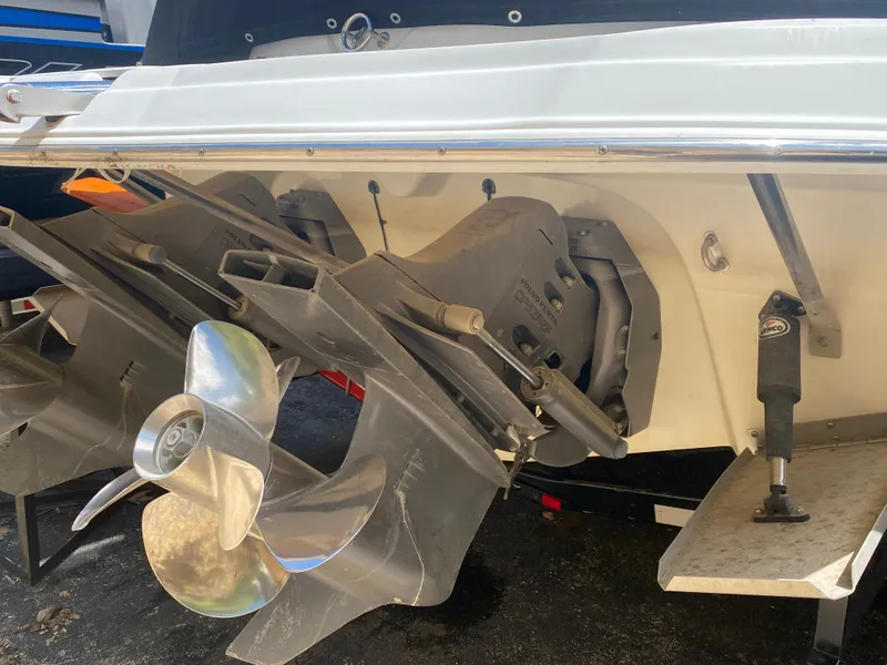 Slide: The Image of Crownline Boats 320 LS 2006 - 52