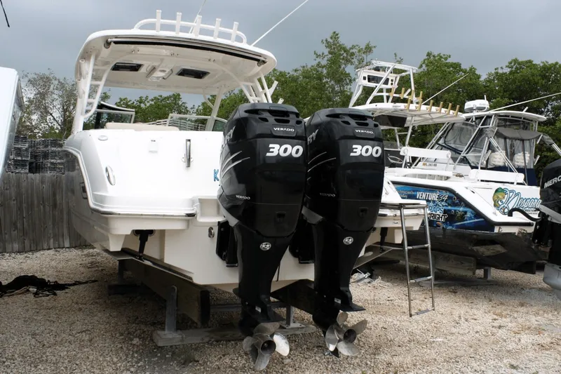 Slide: The Image of Boston Whaler 320 Vantage 2017 - 1