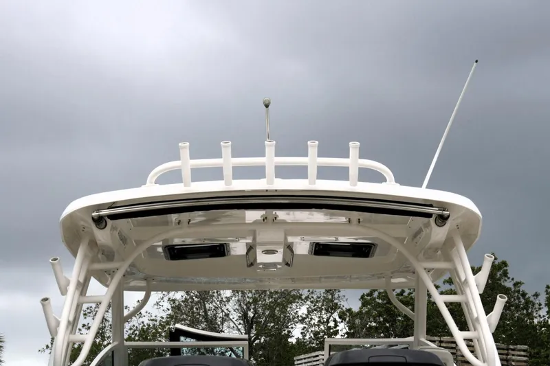 Slide: The Image of Boston Whaler 320 Vantage 2017 - 2