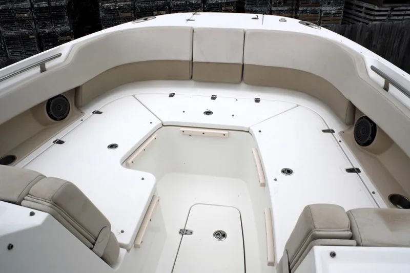 Slide: The Image of Boston Whaler 320 Vantage 2017 - 56