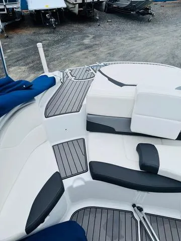 Slide: The Image of Monterey 224 FS 2020 - 7