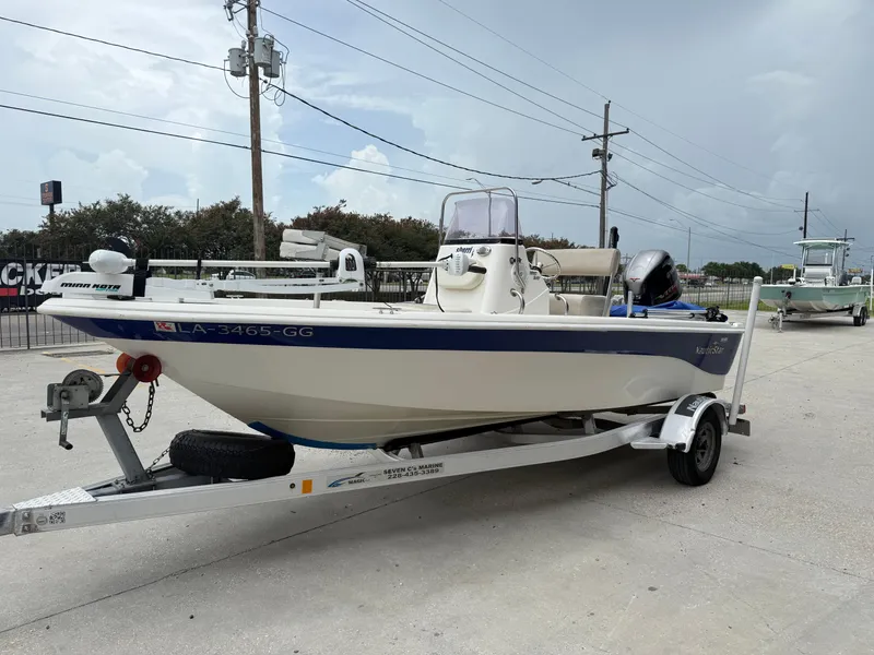 Slide: The Image of NauticStar 1810 2017 - 5