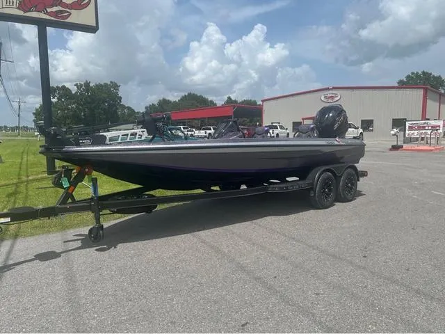 Slide: The Image of Skeeter ZXE20 2026 - 2