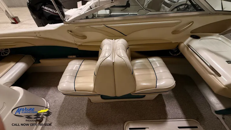 Slide: The Image of Sea Ray 230 Bow Rider 1996 - 10