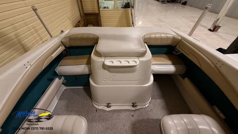 Slide: The Image of Sea Ray 230 Bow Rider 1996 - 13