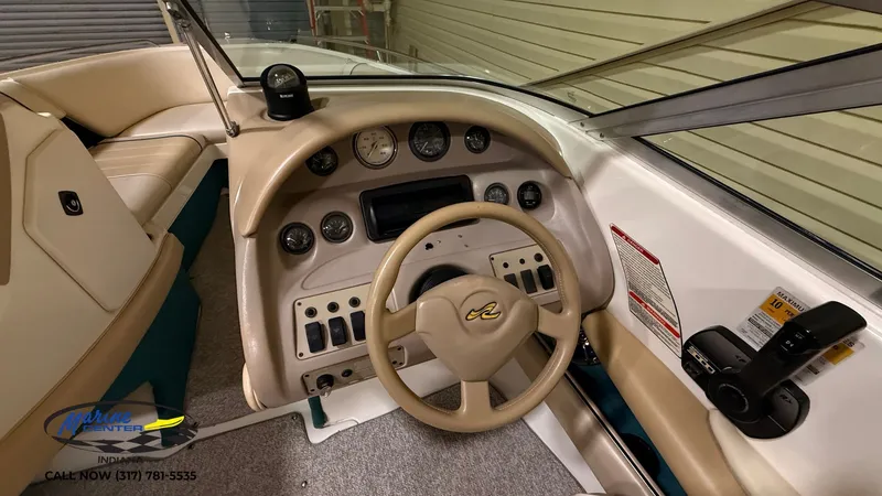 Slide: The Image of Sea Ray 230 Bow Rider 1996 - 8