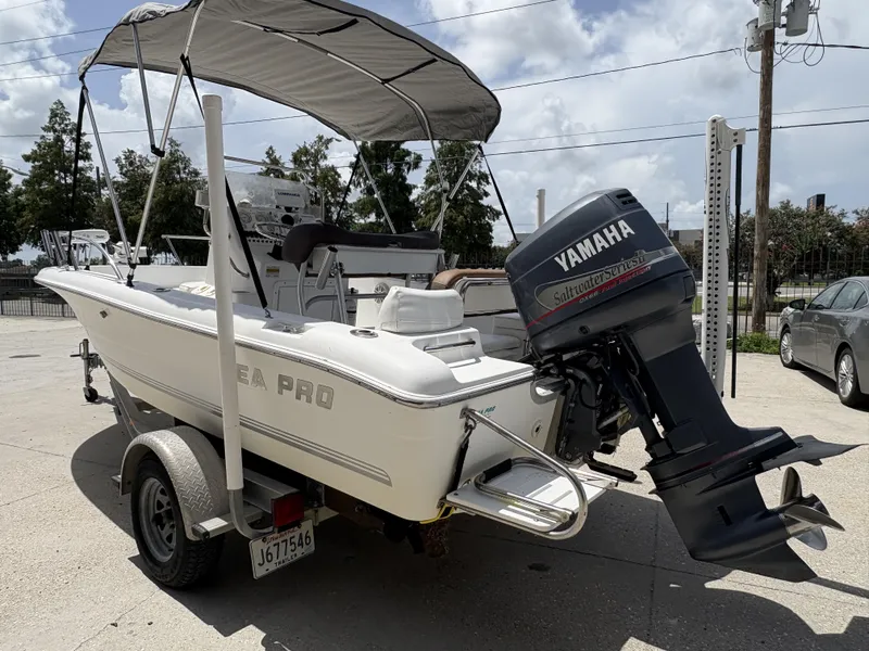 Slide: The Image of Sea Pro 190 Center Console 2003 - 2