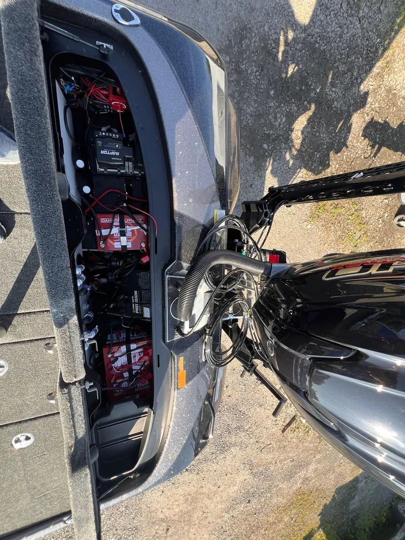 Slide: The Image of Skeeter FXR21 LE 2025 - 16