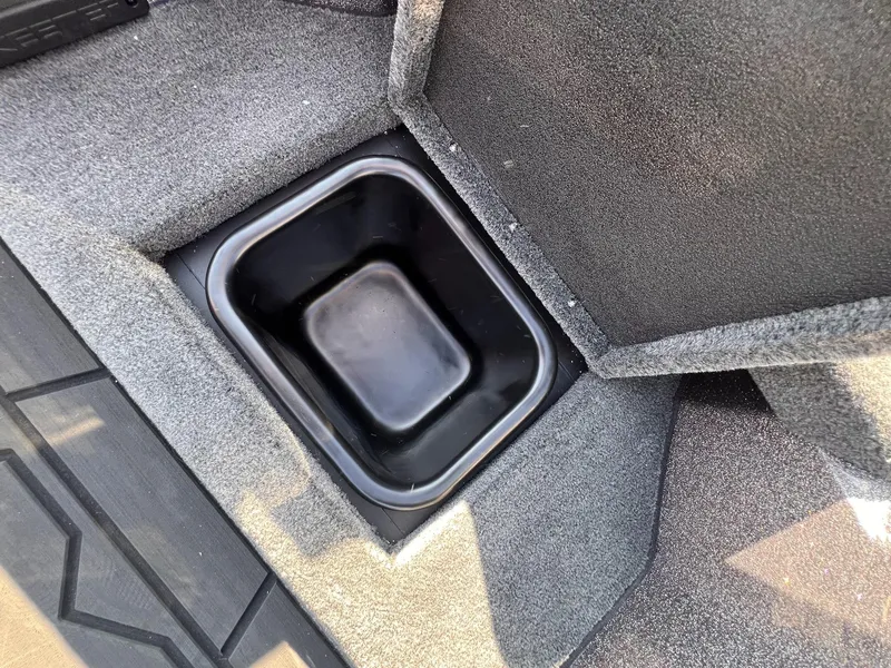 Slide: The Image of Skeeter FXR21 LE 2025 - 20