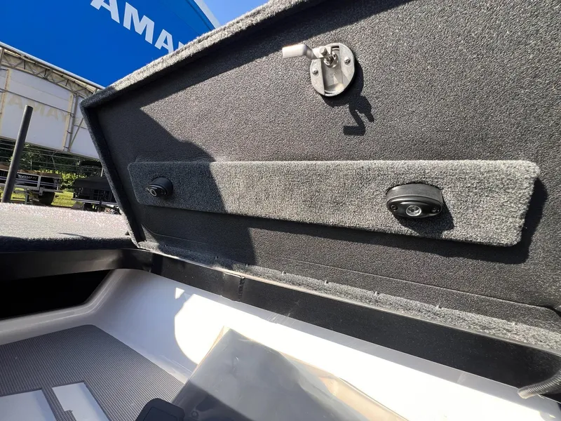 Slide: The Image of Skeeter FXR21 LE 2025 - 21