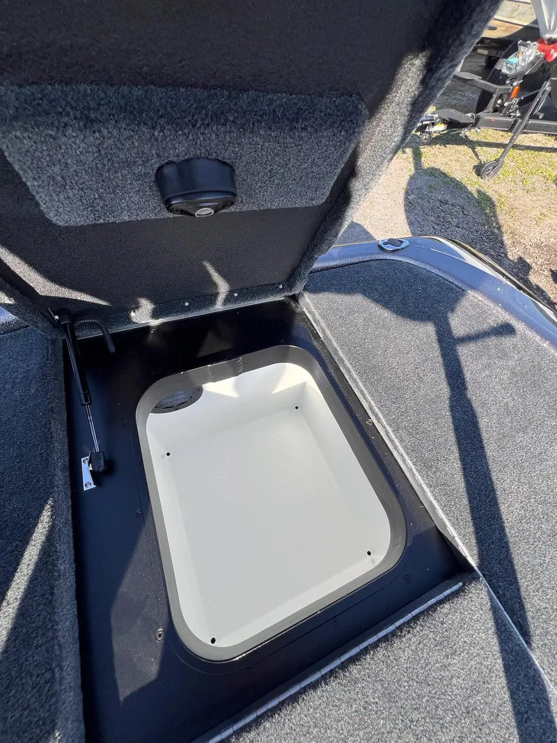 Slide: The Image of Skeeter FXR21 LE 2025 - 22