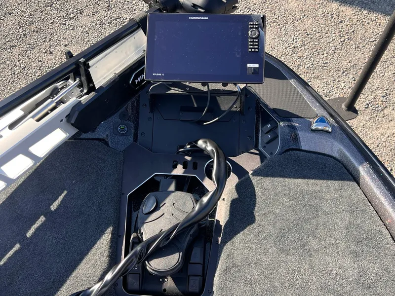 Slide: The Image of Skeeter FXR21 LE 2025 - 3