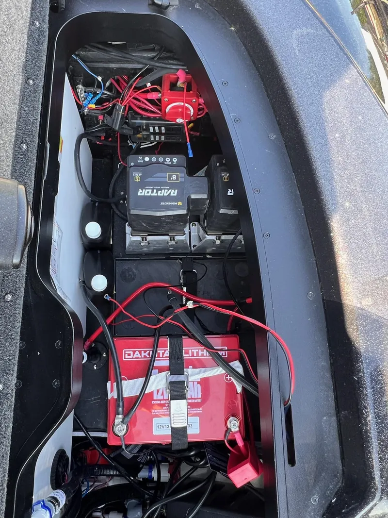 Slide: The Image of Skeeter FXR21 LE 2025 - 35