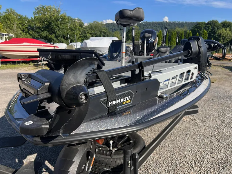 Slide: The Image of Skeeter FXR21 LE 2025 - 45