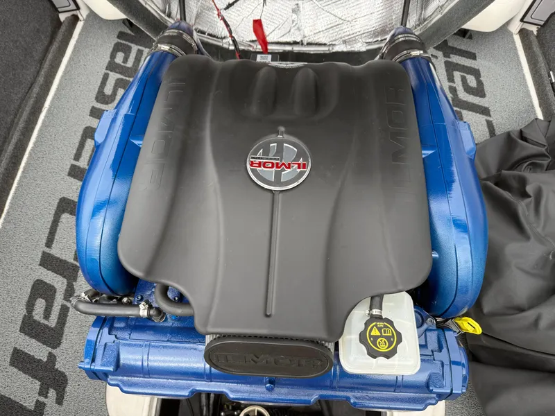 Slide: The Image of MasterCraft ProStar 2019 - 15