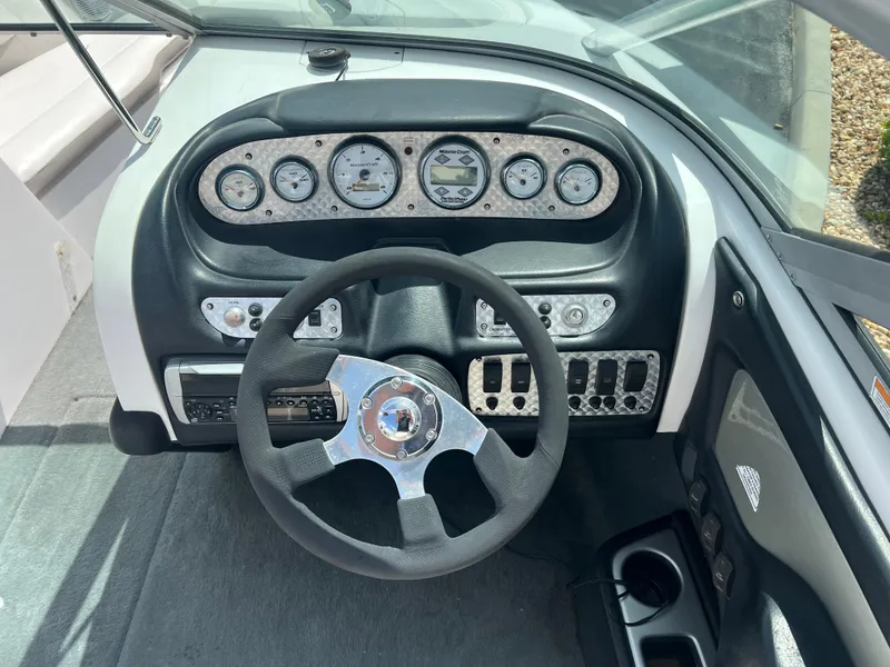 Slide: The Image of MasterCraft X30 2004 - 16