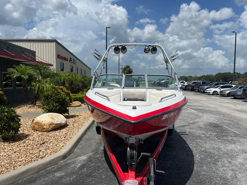 Slide: The Image of MasterCraft X30 2004 - 4