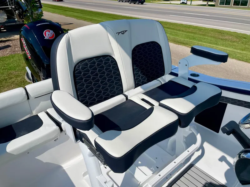 Slide: The Image of Tidewater 210 LXF 2026 - 18