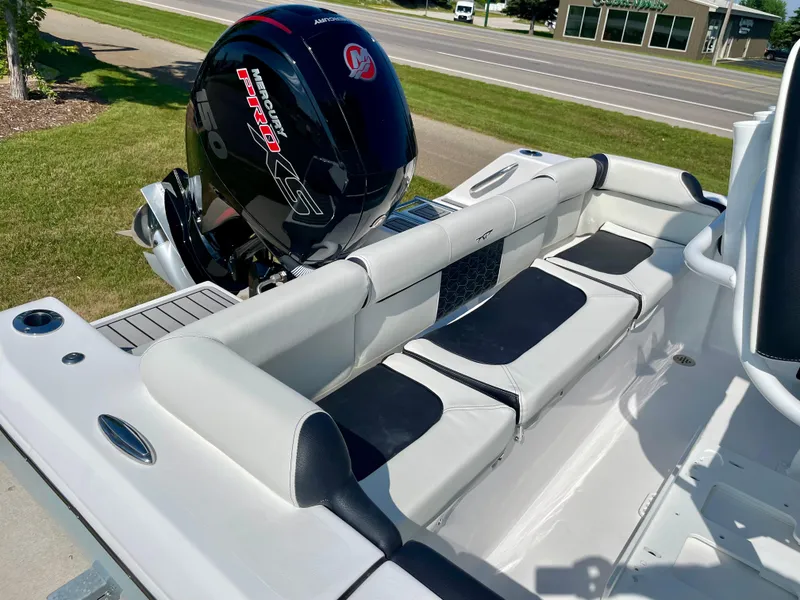 Slide: The Image of Tidewater 210 LXF 2026 - 20