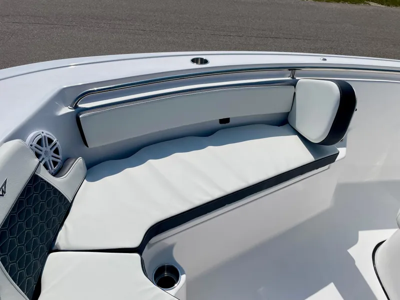 Slide: The Image of Tidewater 210 LXF 2026 - 8