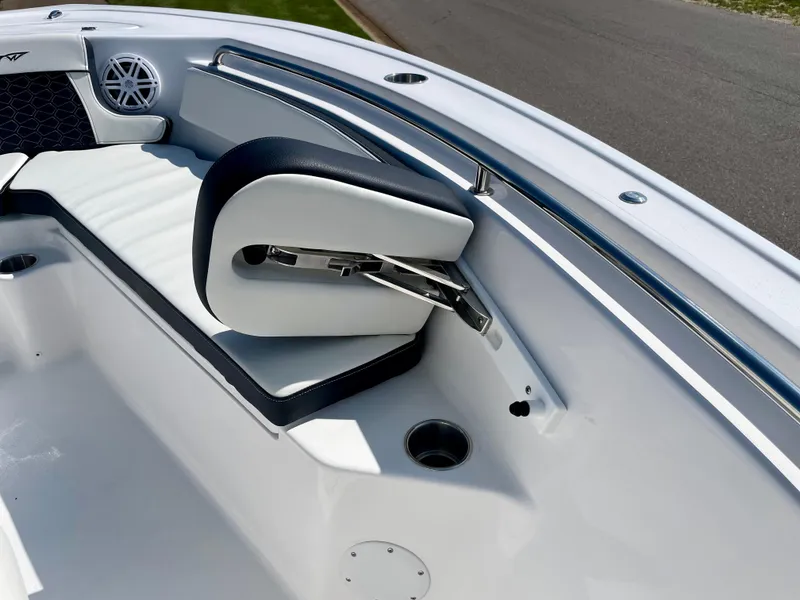 Slide: The Image of Tidewater 210 LXF 2026 - 9