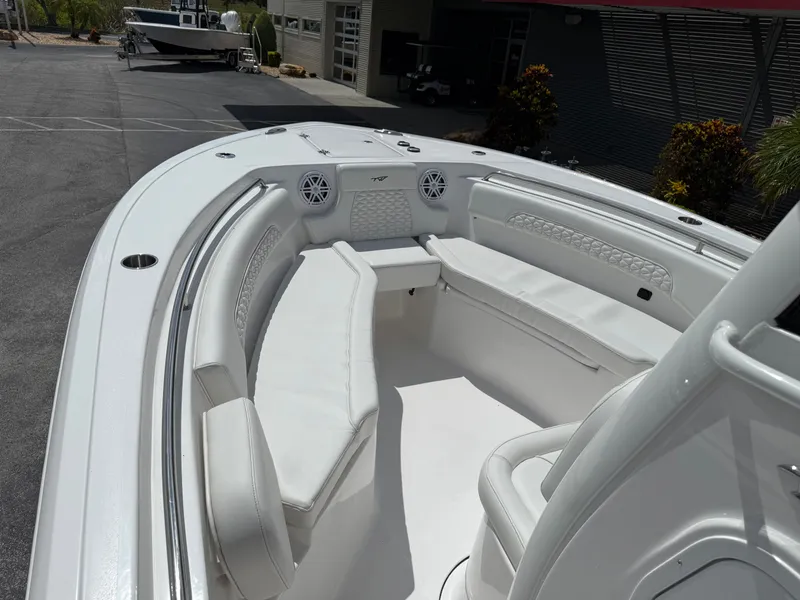 Slide: The Image of Tidewater 232 CC Adventure 2026 - 18