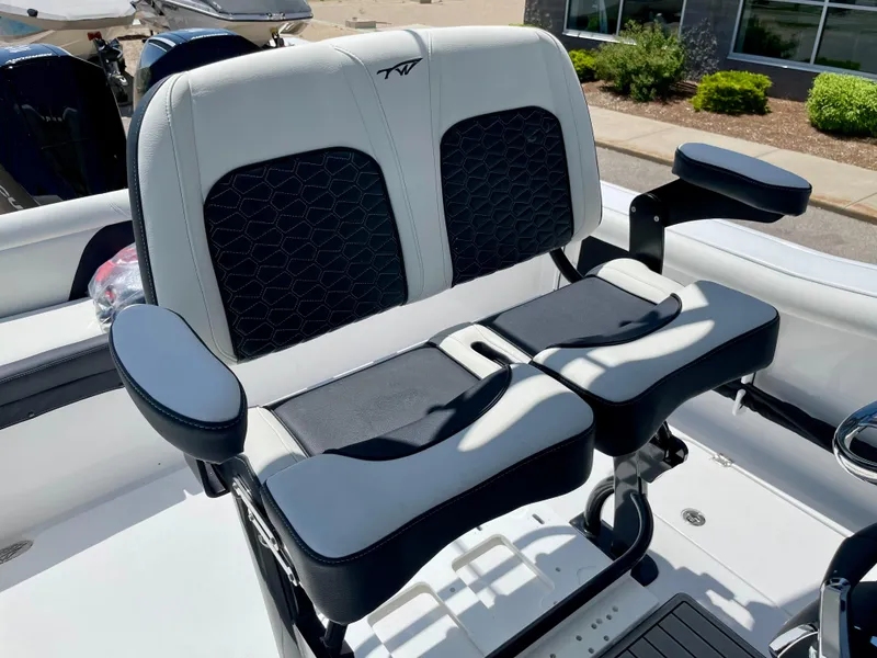 Slide: The Image of Tidewater 256 LXF 2026 - 24