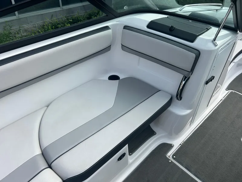 Slide: The Image of Yamaha 212X 2016 - 11