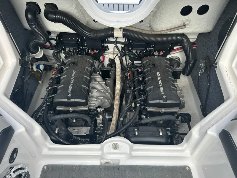 Slide: The Image of Yamaha 212X 2016 - 12