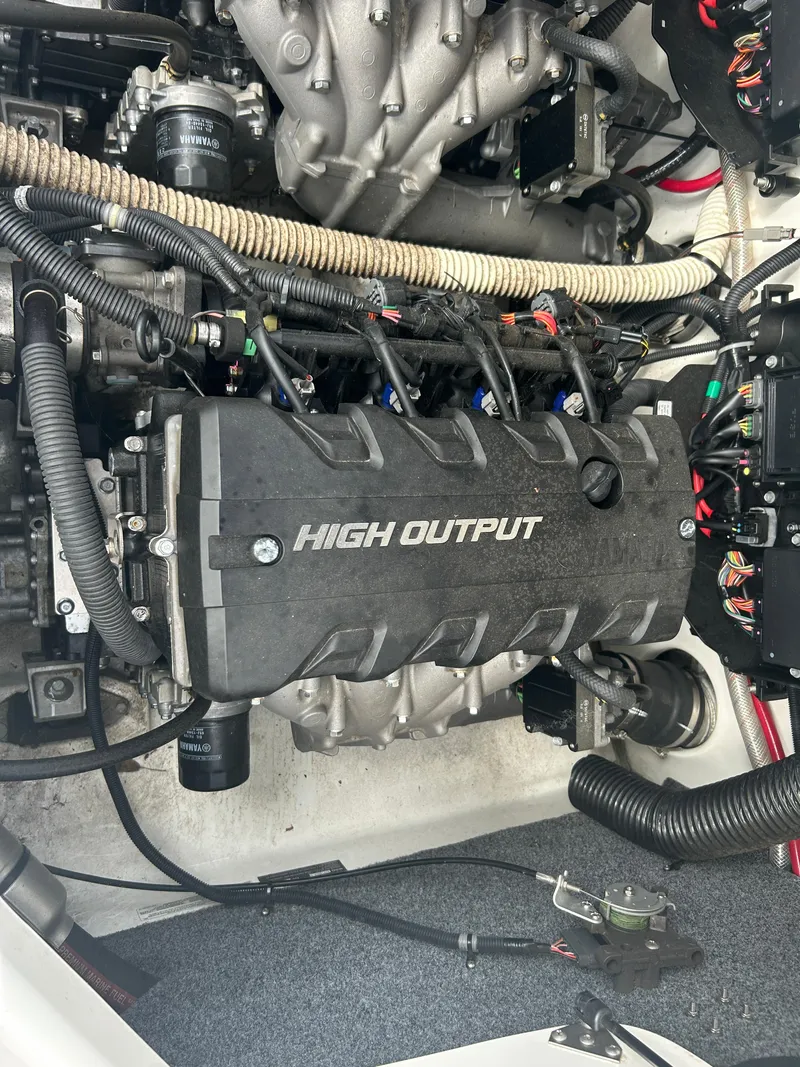 Slide: The Image of Yamaha 212X 2016 - 13