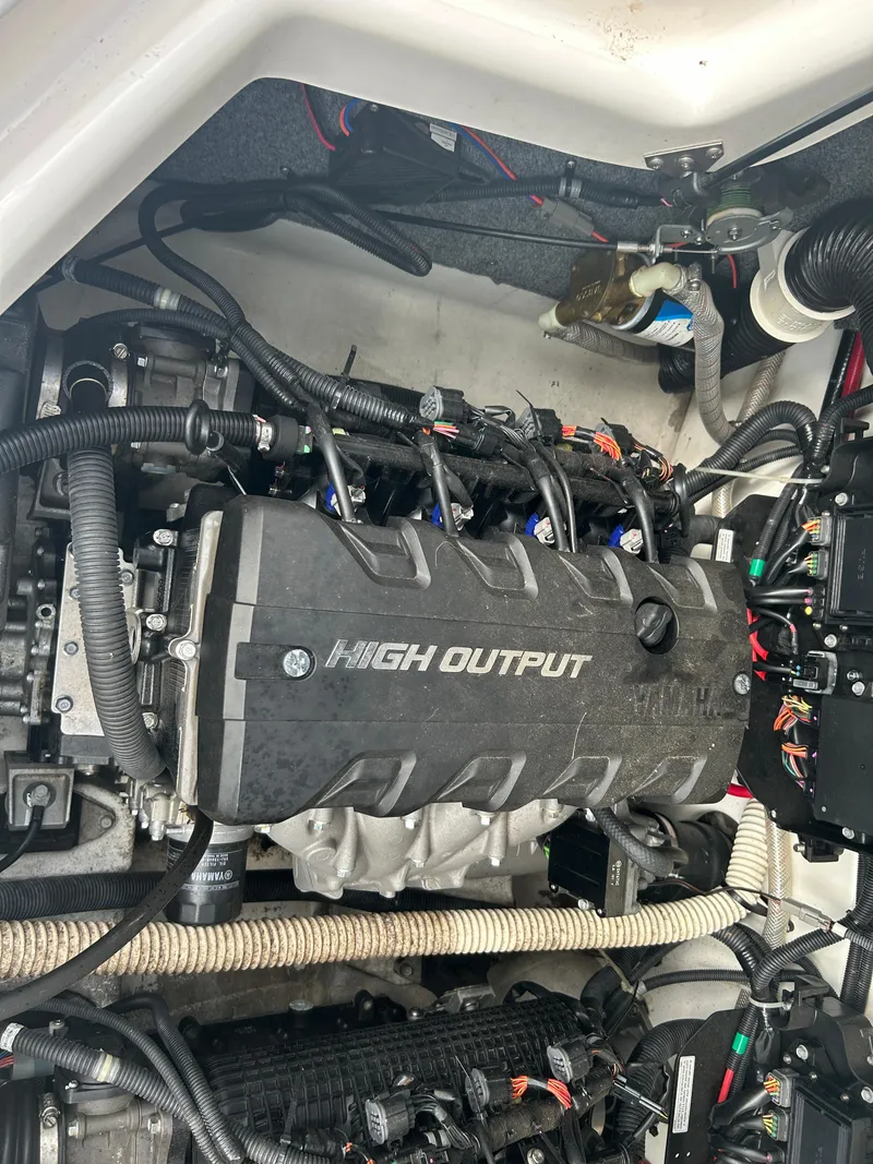 Slide: The Image of Yamaha 212X 2016 - 14