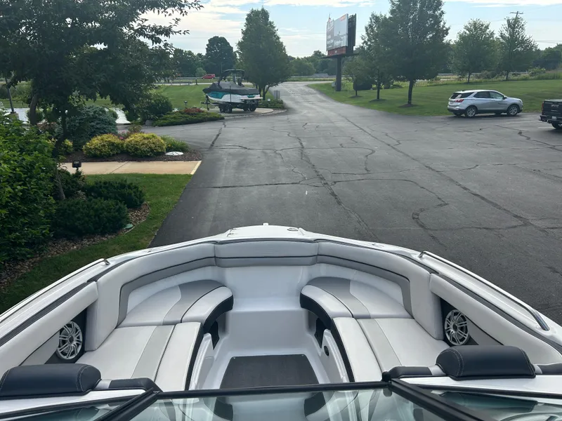 Slide: The Image of Yamaha 212X 2016 - 8