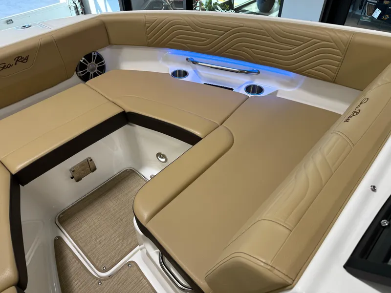 Slide: The Image of Sea Ray SDX 250 Surf 2025 - 52