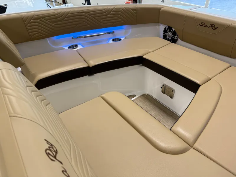 Slide: The Image of Sea Ray SDX 250 Surf 2025 - 53