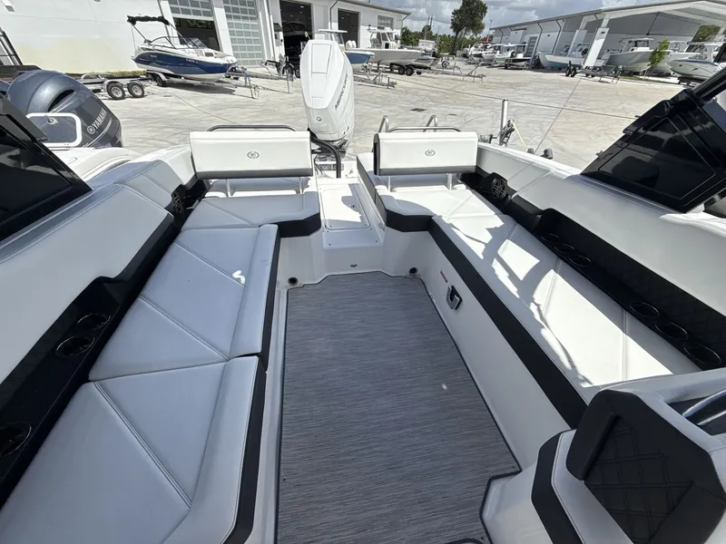 Slide: The Image of Cobalt R8 2026 - 15