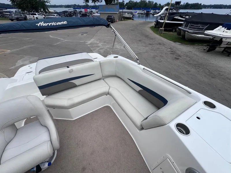 Slide: The Image of Hurricane 188SS 2017 - 14