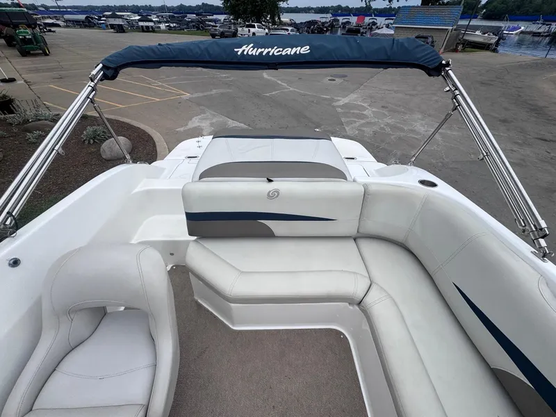 Slide: The Image of Hurricane 188SS 2017 - 15