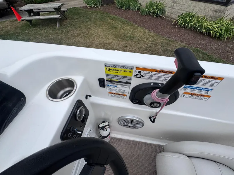 Slide: The Image of Hurricane 188SS 2017 - 16