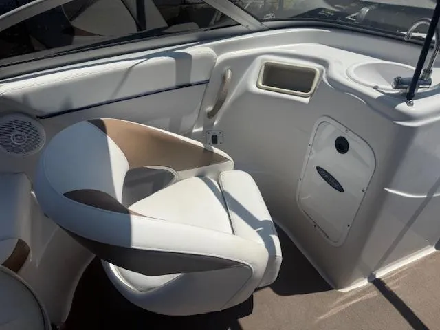 Slide: The Image of Four Winns 204 Funship 2007 - 11