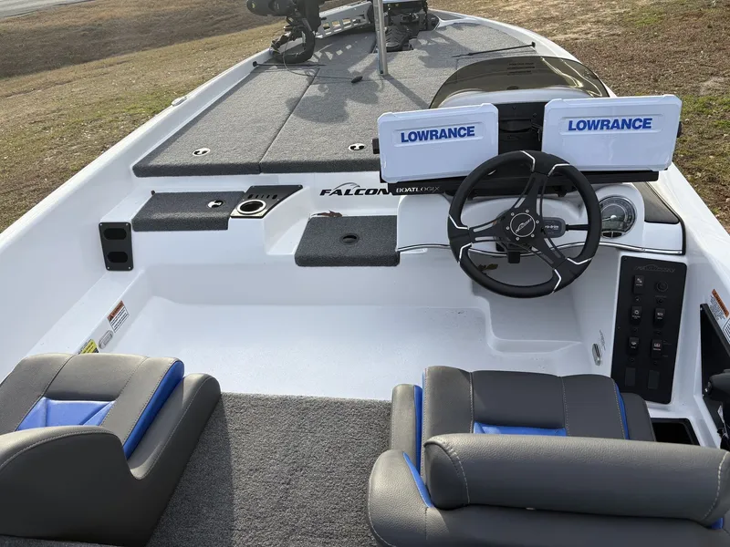 Slide: The Image of Falcon Boats 18 Freedom 2025 - 15