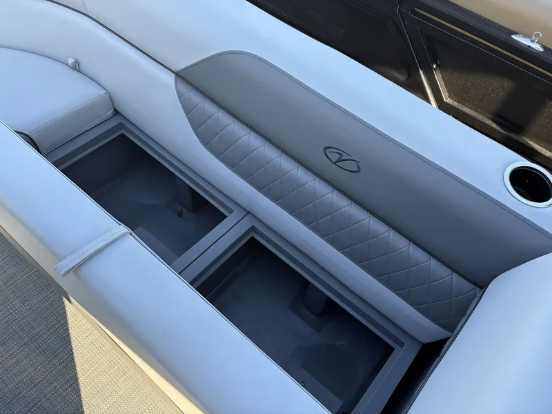 Slide: The Image of Veranda Vista Series VS22RC 2025 - 6