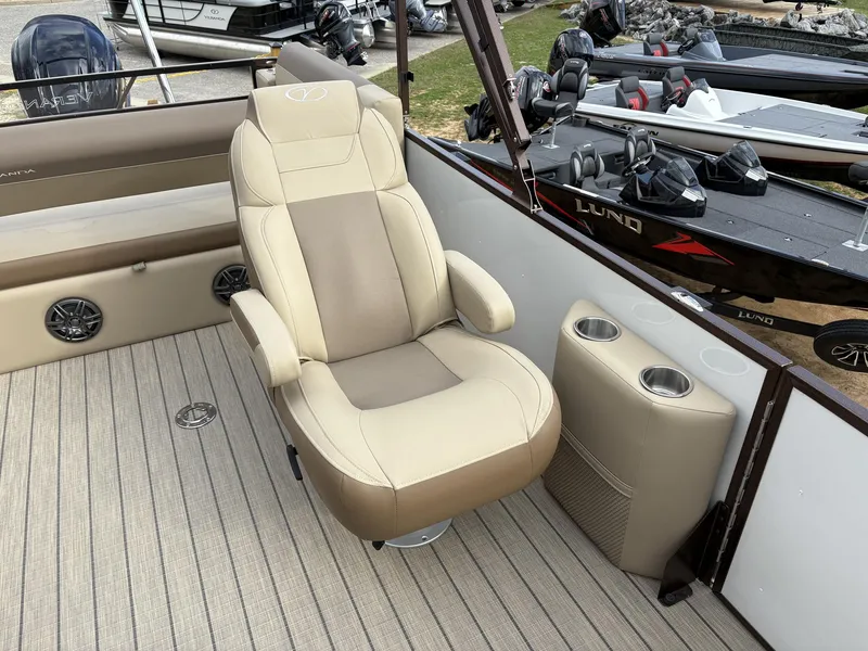 Slide: The Image of Veranda Relax Series VR22VLC 2025 - 14