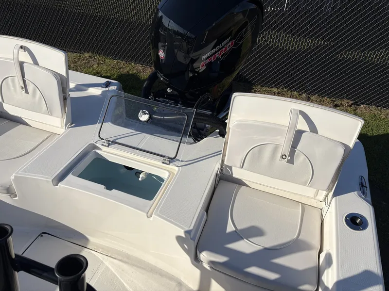 Slide: The Image of Sea Born FX FX21 2024 - 13