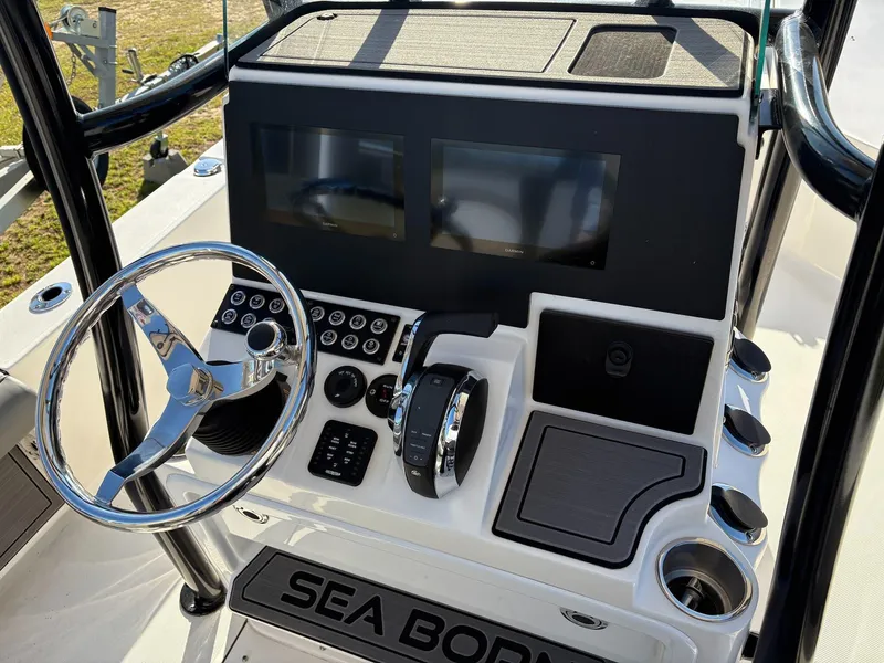 Slide: The Image of Sea Born FX FX24 2024 - 9