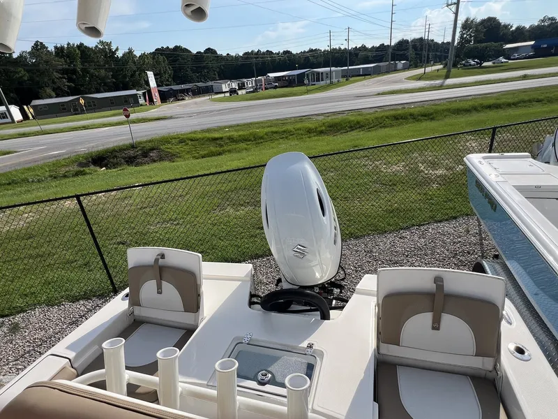 Slide: The Image of Sea Born FX FX22 2025 - 14