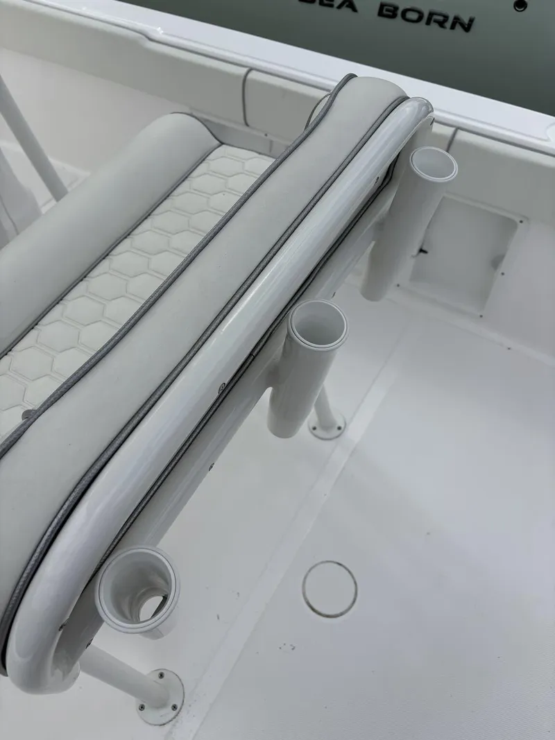 Slide: The Image of Glasstream 240ccx 2024 - 12